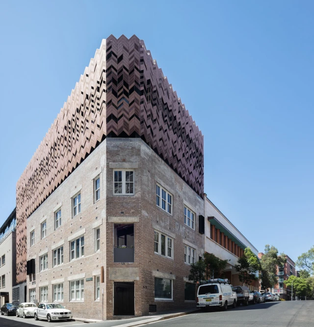 Paramount-Corner_cropped